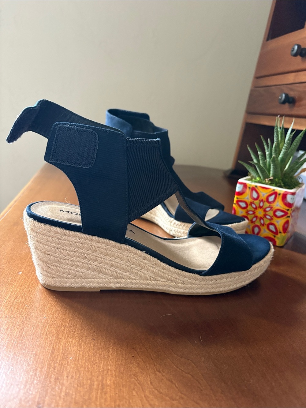 Moda Spana Navy Espadrille T-Strap Wedge Sandals Size 8